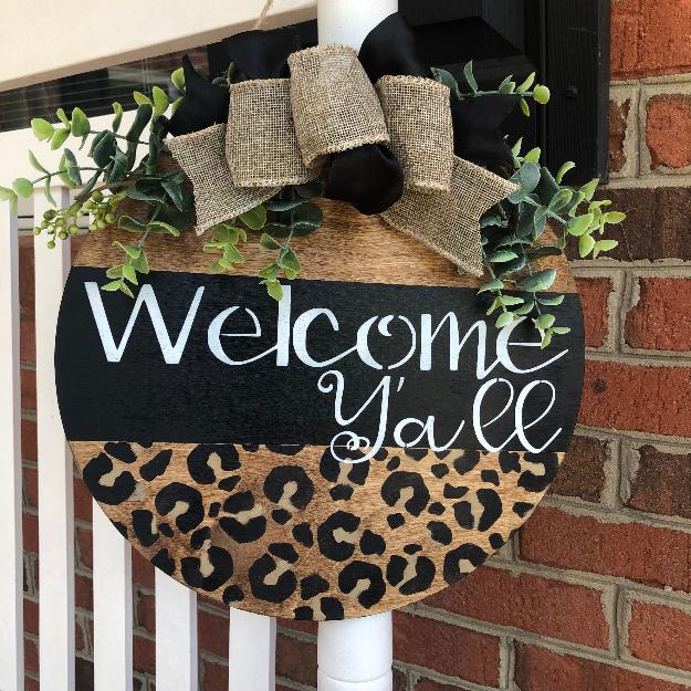 Round Door Hanger | Welcome Y'all Cheetah Print |12-inch Round